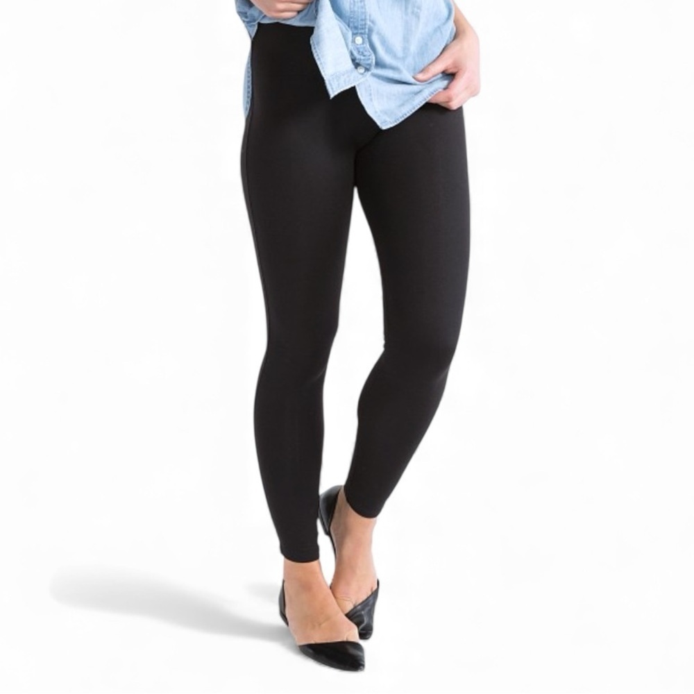 Spanx Essential Leggings in Black Size S